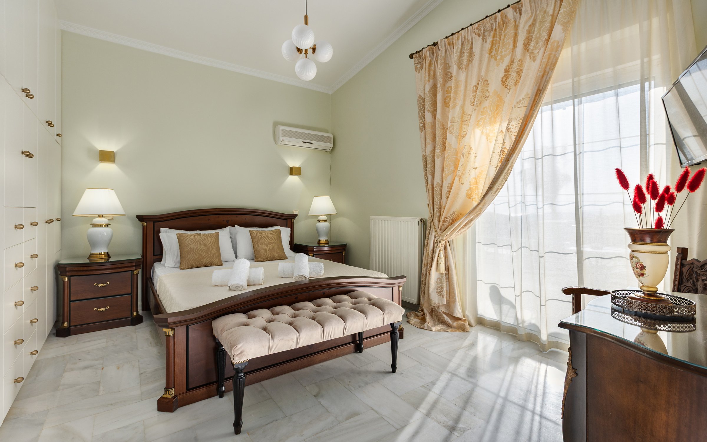 Renko Royal Villa ensuite bedroom with horizon view